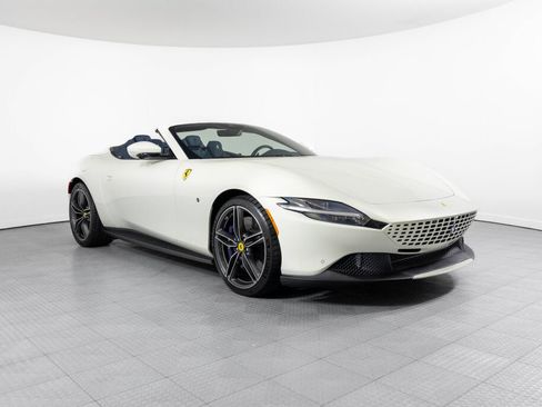Certified 2024 Ferrari Roma Spider RWD image 21