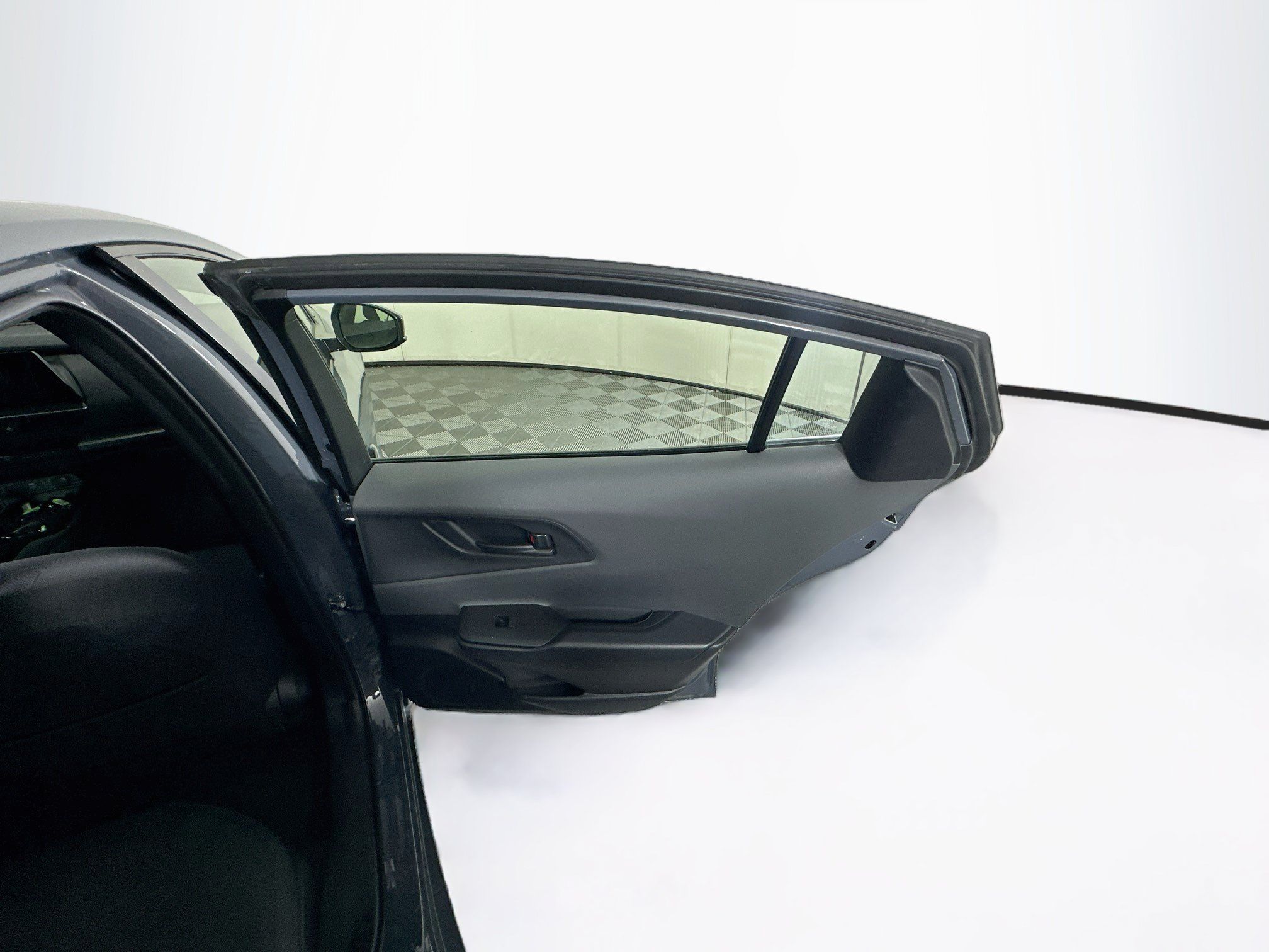 Used 2025 Toyota Prius LE FWD image 29