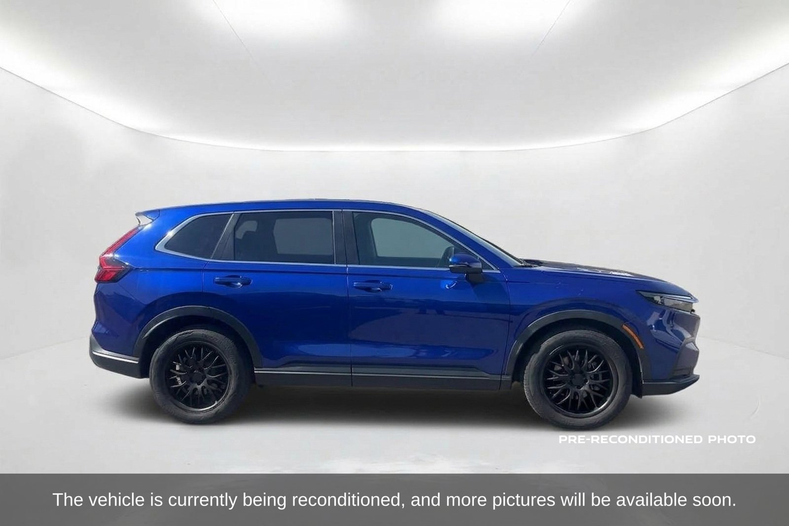 Used 2023 Honda CR-V LX image 4