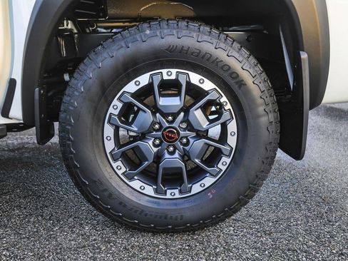 New 2026 Nissan Frontier PRO-4X w/ Tow Package AWD/4WD image 10
