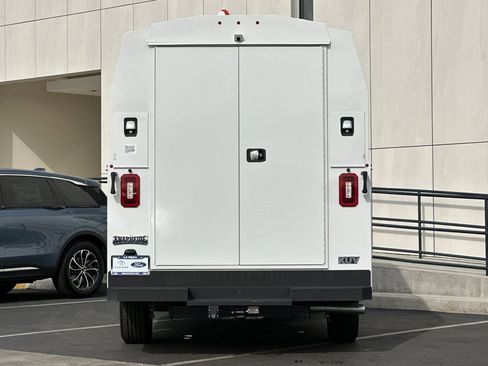 New 2026 Ford E-350 and Econoline 350 Super Duty w/ Power Equipment Group image 4