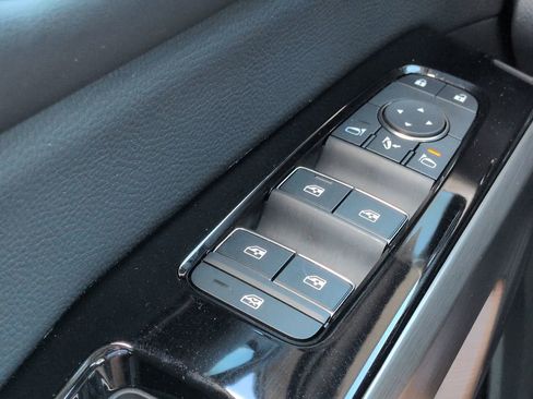 Used 2025 Nissan Pathfinder Platinum w/ Cargo Package FWD image 24