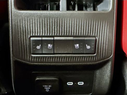Used 2025 Jeep Wagoneer S Launch Edition w/ Trailer Tow Group AWD/4WD image 30