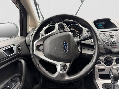 Used 2014 Ford Fiesta SE w/ Comfort Package image 10