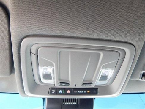 Used 2024 Chevrolet Silverado 1500 LT image 23