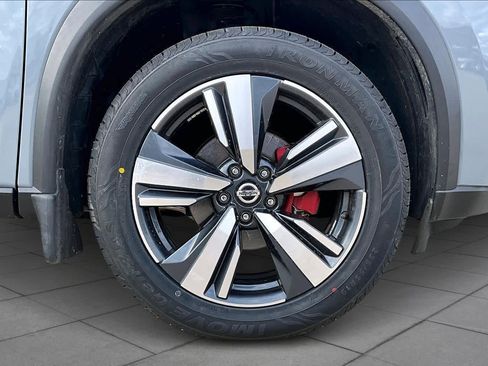 Used 2021 Nissan Rogue SL w/ Premium Package image 10