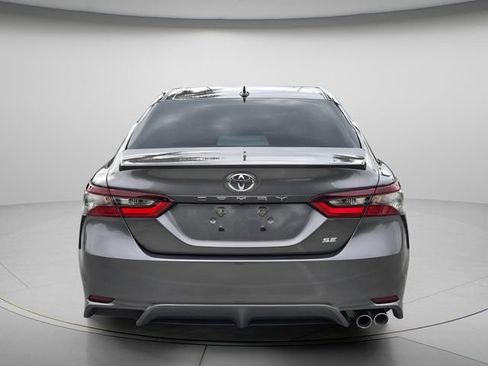 Used 2024 Toyota Camry SE FWD image 6