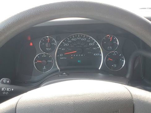 Used 2023 Chevrolet Express 2500 w/ Driver Convenience Package image 14