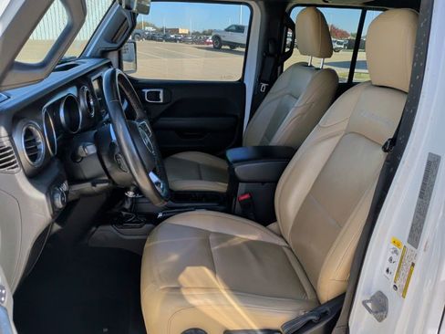 Used 2018 Jeep Wrangler Unlimited Rubicon image 12