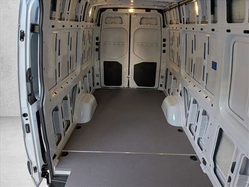 Used 2025 Mercedes-Benz Sprinter 2500 image 13