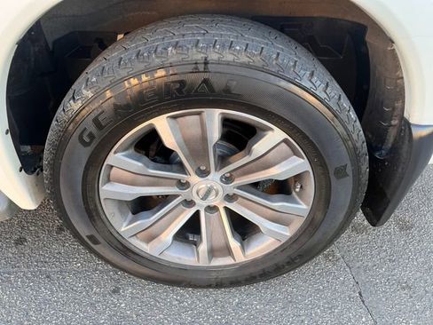 Used 2015 Nissan Armada SL image 15