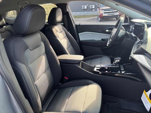 New 2026 Chevrolet Trax LT w/ Driver Confidence Package image 30