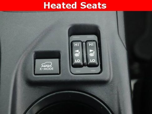 Used 2021 Subaru Crosstrek 2.0i Premium image 3