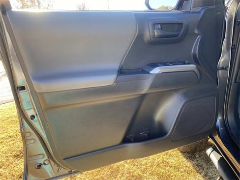 Used 2023 Toyota Tacoma SR5 w/ Technology Package image 19