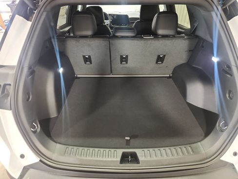 New 2026 Chevrolet Equinox LT w/ Convenience Package II image 9
