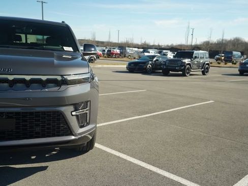 New 2026 Jeep Grand Wagoneer Limited image 43