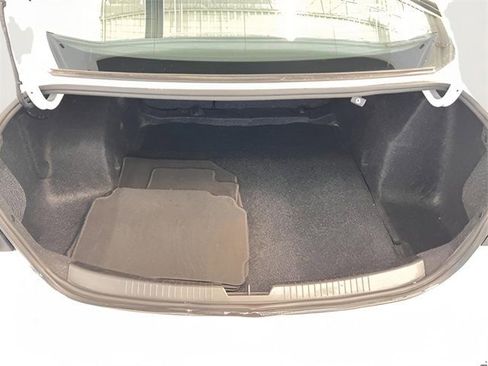 Certified 2024 Chevrolet Malibu LT image 9