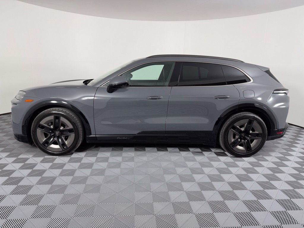 Certified 2026 Porsche Cayenne Turbo AWD/4WD image 2