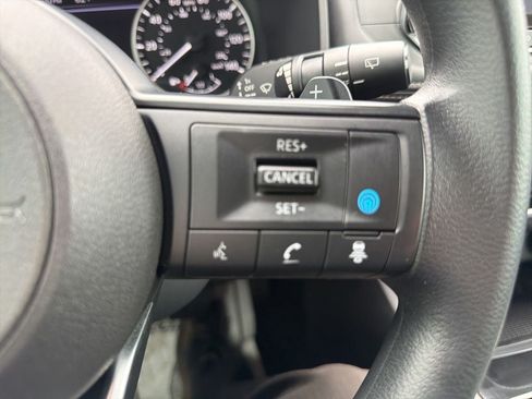 Used 2024 Nissan Rogue SV AWD/4WD image 21