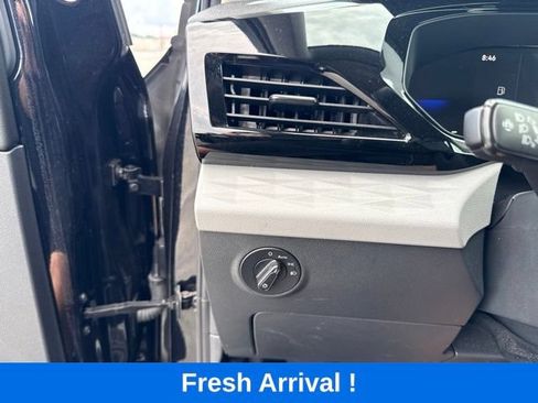 Used 2024 Volkswagen Taos S FWD image 9