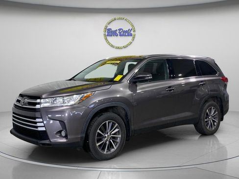 Used 2019 Toyota Highlander XLE AWD/4WD image 1