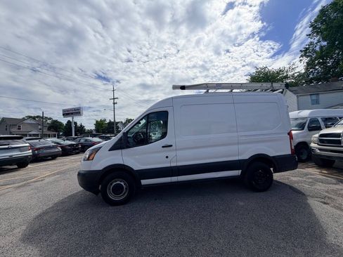 Used 2017 Ford Transit 250 130 Medium Roof RWD image 34