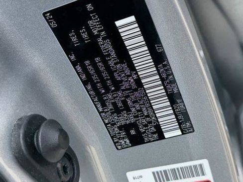 Certified 2024 Toyota Highlander LE AWD/4WD image 27