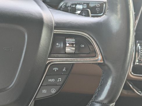 Used 2023 Lincoln Navigator Reserve AWD/4WD image 30