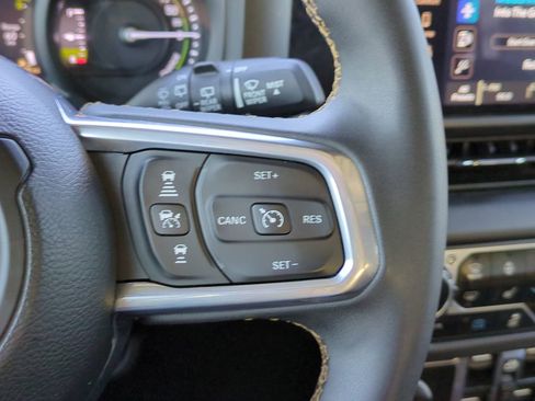 Used 2024 Jeep Wrangler Sahara image 26