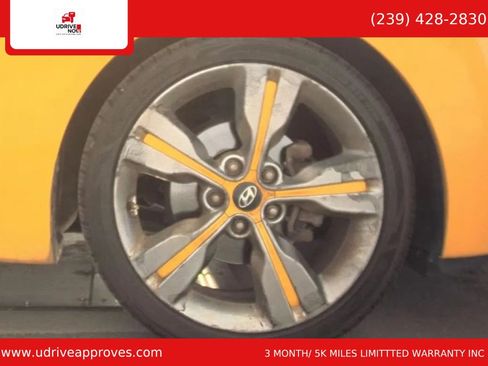 Used 2016 Hyundai Veloster w/ Option Group 03 FWD image 6