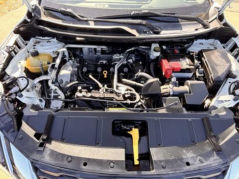 Used 2021 Nissan Rogue SL FWD image 32