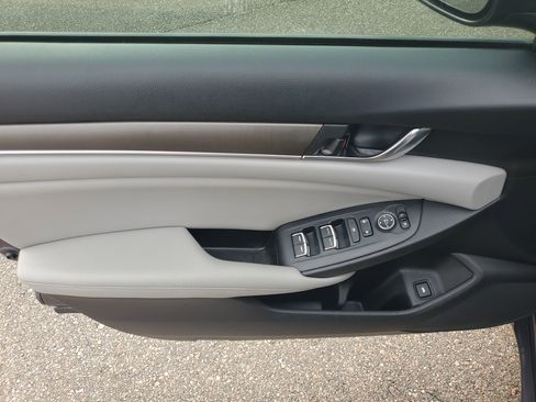 Certified 2020 Honda Accord LX image 16