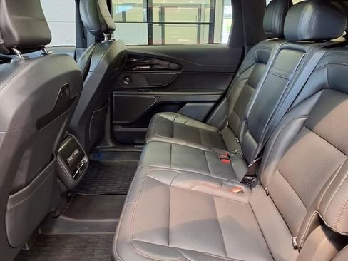 Certified 2024 Lincoln Nautilus Premier w/ Equipment Group 102A image 5