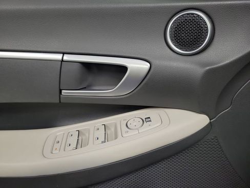 Used 2025 Hyundai Sonata SE image 18