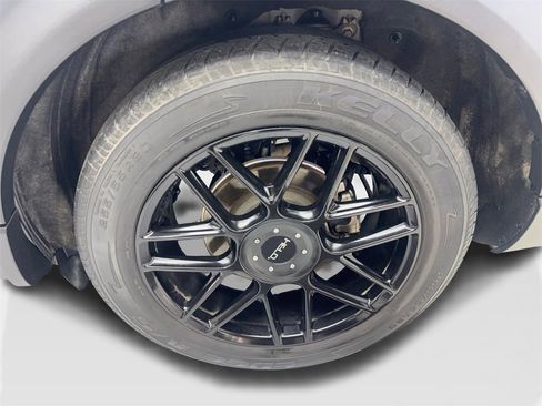 Used 2020 Ford Explorer XLT w/ Equipment Group 202A image 92