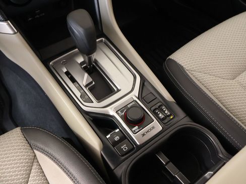 Used 2023 Subaru Forester Premium image 8