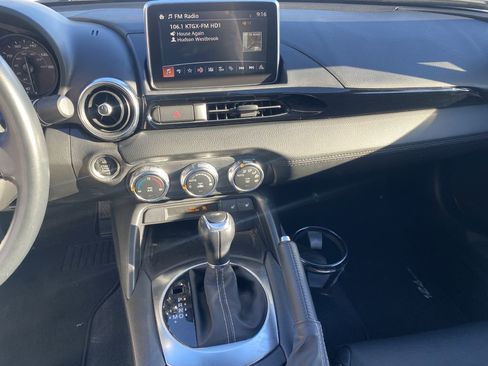 Used 2017 FIAT 124 Spider Lusso image 7