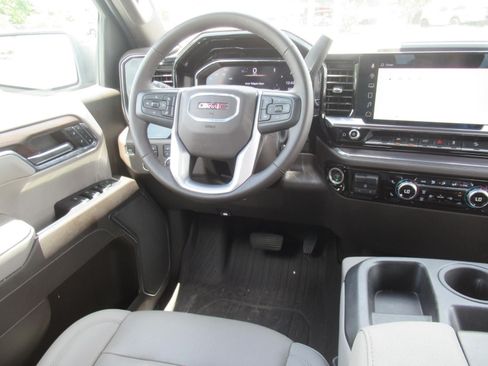 Used 2024 GMC Sierra 1500 SLT AWD/4WD image 13