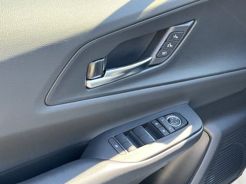 New 2026 Toyota Prius Plug-In Hybrid image 10