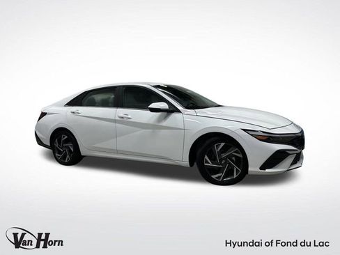 Used 2024 Hyundai Elantra Limited image 1