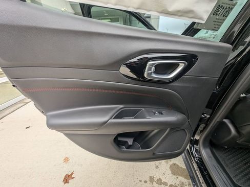 New 2026 Jeep Compass Trailhawk image 32