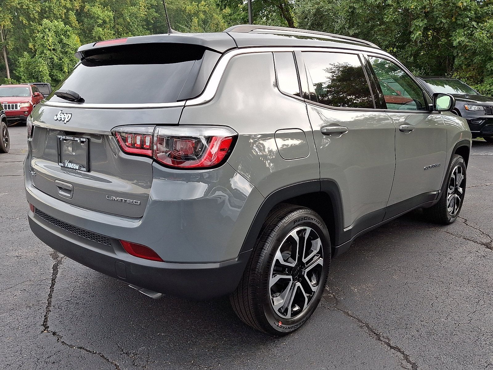 Certified 2022 Jeep Compass Limited w/ Sun and Sound Group AWD/4WD image 6