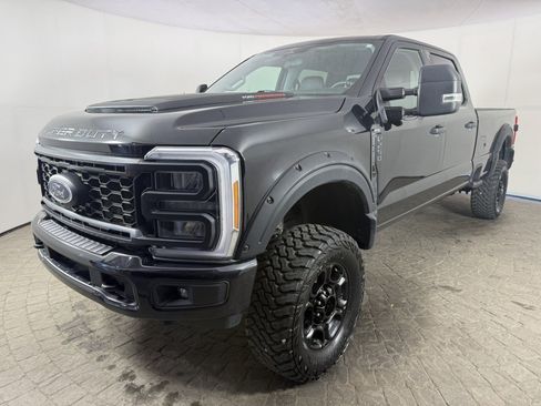 Used 2023 Ford F250 XL w/ STX Appearance Package AWD/4WD image 3
