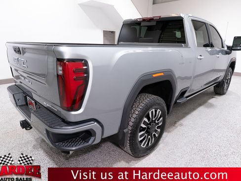 Used 2025 GMC Sierra 2500 Denali Ultimate image 5