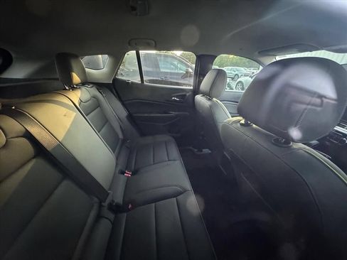 Used 2026 Chevrolet Trax ACTIV FWD image 4