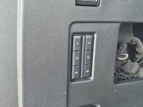 Used 2021 Ford Expedition Max Platinum image 32