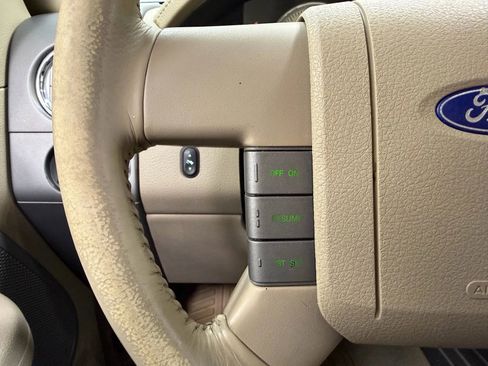 Used 2004 Ford F150 Lariat image 27