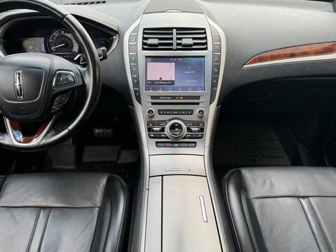 Used 2019 Lincoln MKZ Reserve image 9