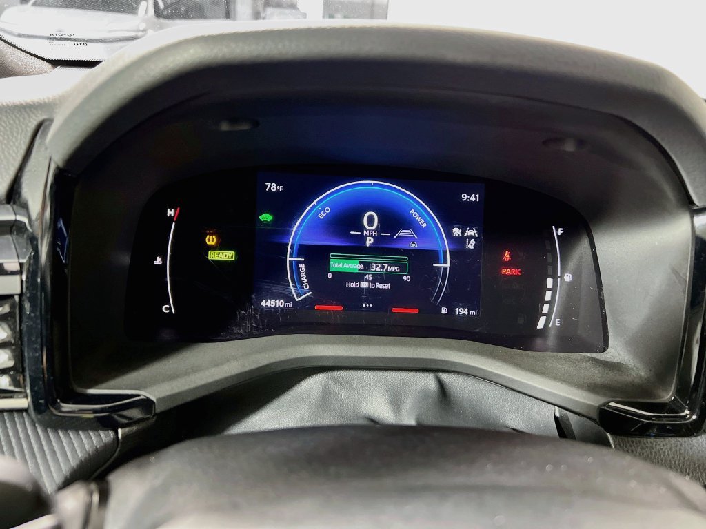 Used 2025 Toyota Camry SE FWD image 18