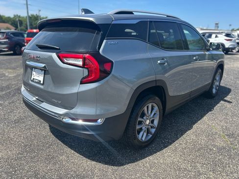 Used 2024 GMC Terrain SLT AWD/4WD image 6
